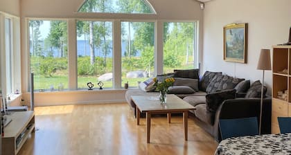 Beautiful home in Tived with WiFi