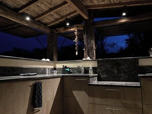 Interior - Romantic holiday cottage with private pool and massage treatments – for 2 people (SAUVETERRE)