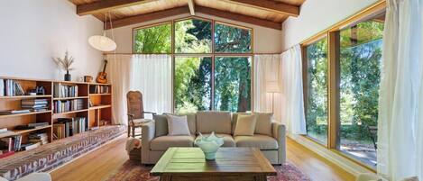 TV connectée, espaces bureaux