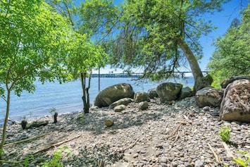 Image of The Riverfront Retreat-Woods Landing