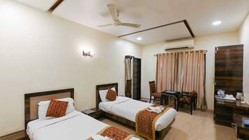 Executive Room | In-room safe, soundproofing, free WiFi