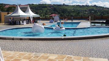Piscina a l'aire lliure