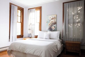 3 camere, una scrivania, ferro/asse da stiro, Wi-Fi gratuito