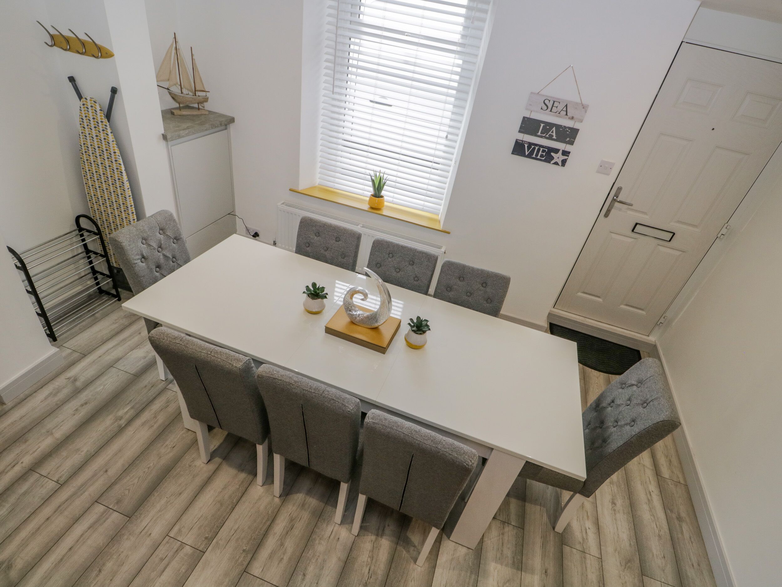 Fridge, dishwasher, electric kettle, toaster