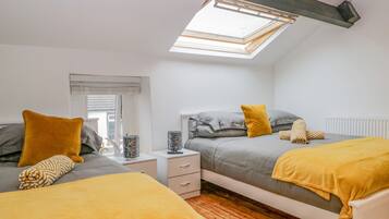 4 bedrooms, individually decorated, individually furnished, free WiFi