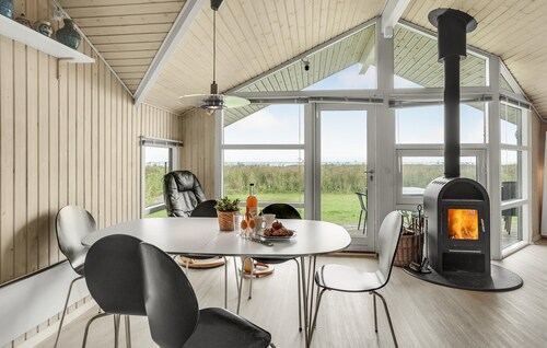 Nice home in Hadsund with sauna