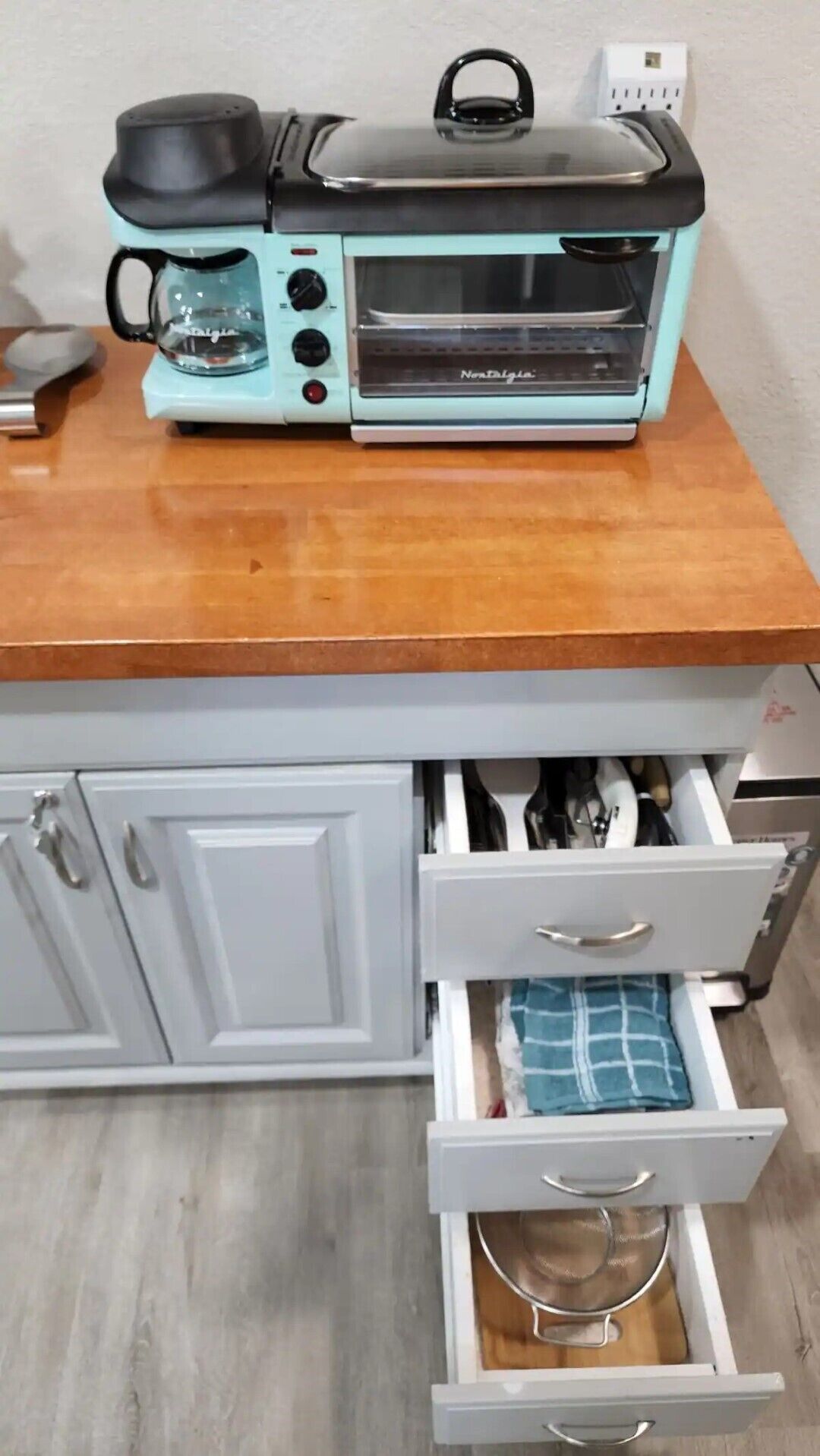 Microwave, coffee/tea maker, toaster, dining tables