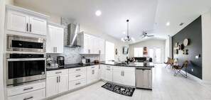 Diskmaskin och kaffe- och tebryggare