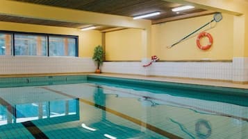 Exercise/lap pool