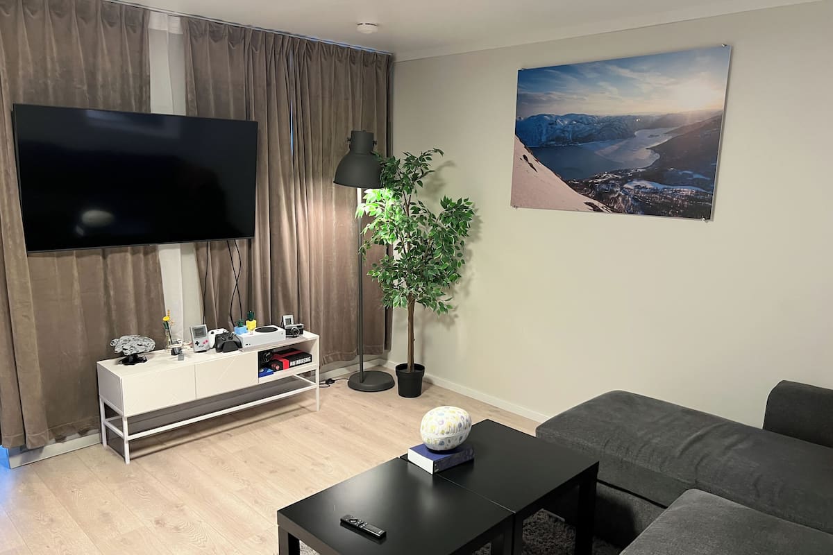 Family Apartment, 3 Bedrooms, Sauna | Premium bedding, down duvets, pillow-top beds, individually decorated