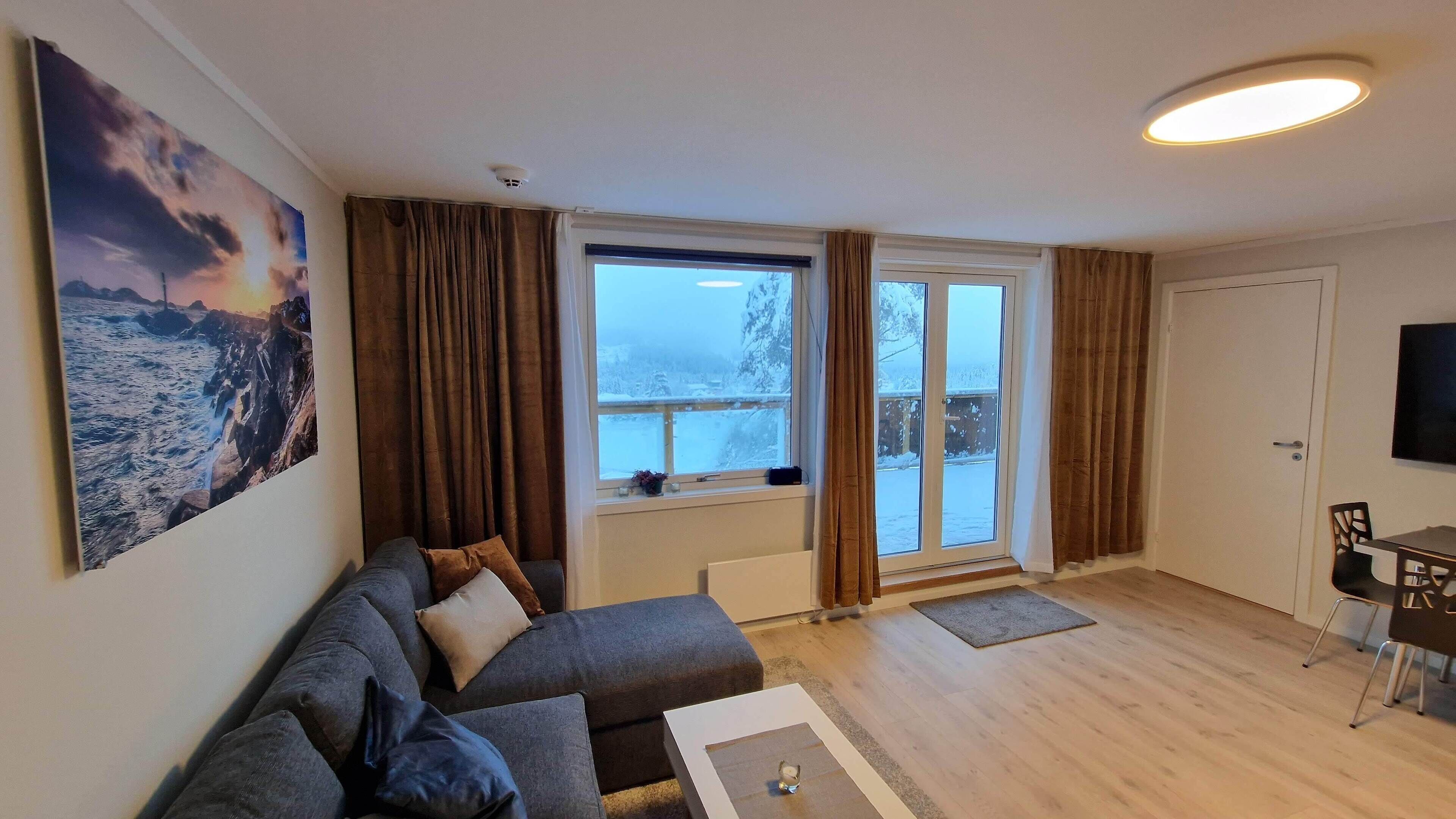 Signature appartement | Luxe beddengoed, donsdekens, pillowtop-bedden, individueel gedecoreerd