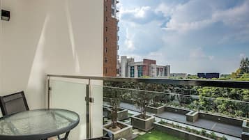 Classic Apartment | Balcony