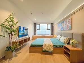 Minibar, blackout curtains, iron/ironing board, free WiFi - The Song Vung Tau Apartment (Ho Chi Minh City)