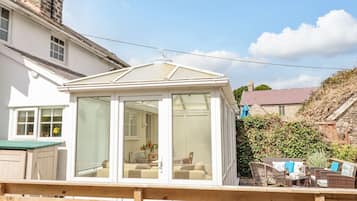 Cottage | Balcony