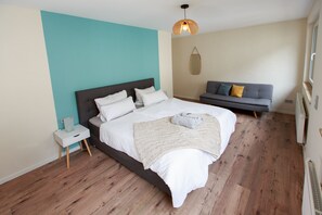 1 chambre, bureau, accĂšs au Wi-Fi (inclus), literie fournie