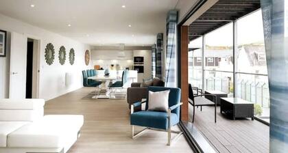 4br-8guests-balcony-beachview-pool-pets