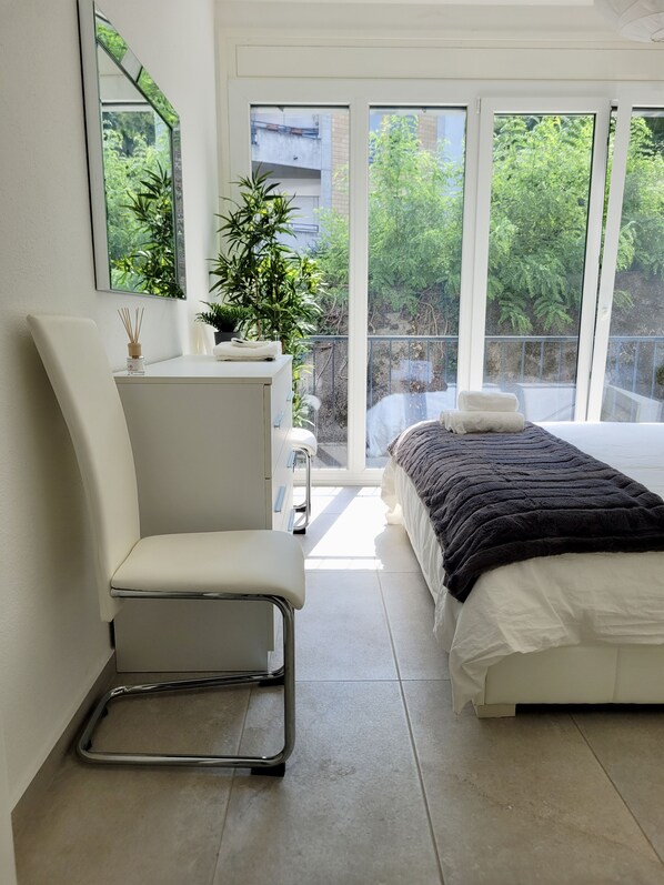 1 chambre, fer et planche à repasser, Wi-Fi gratuit, draps fournis