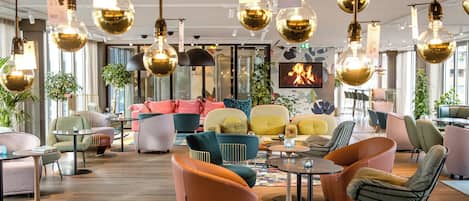 Bar (trong khuôn viên)