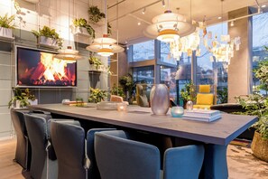 Bar (on property) - Motel One Rotterdam (Rotterdam)
