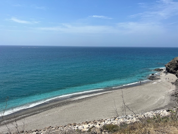 Plage à proximité, chaises longues