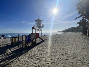 Beach nearby, sun loungers - Spectacular panoramic sea view in Nerja. Sun from sunrise to sunset. (AN)