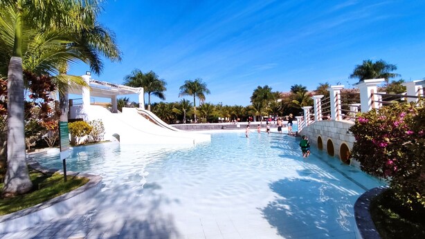 12 outdoor pools