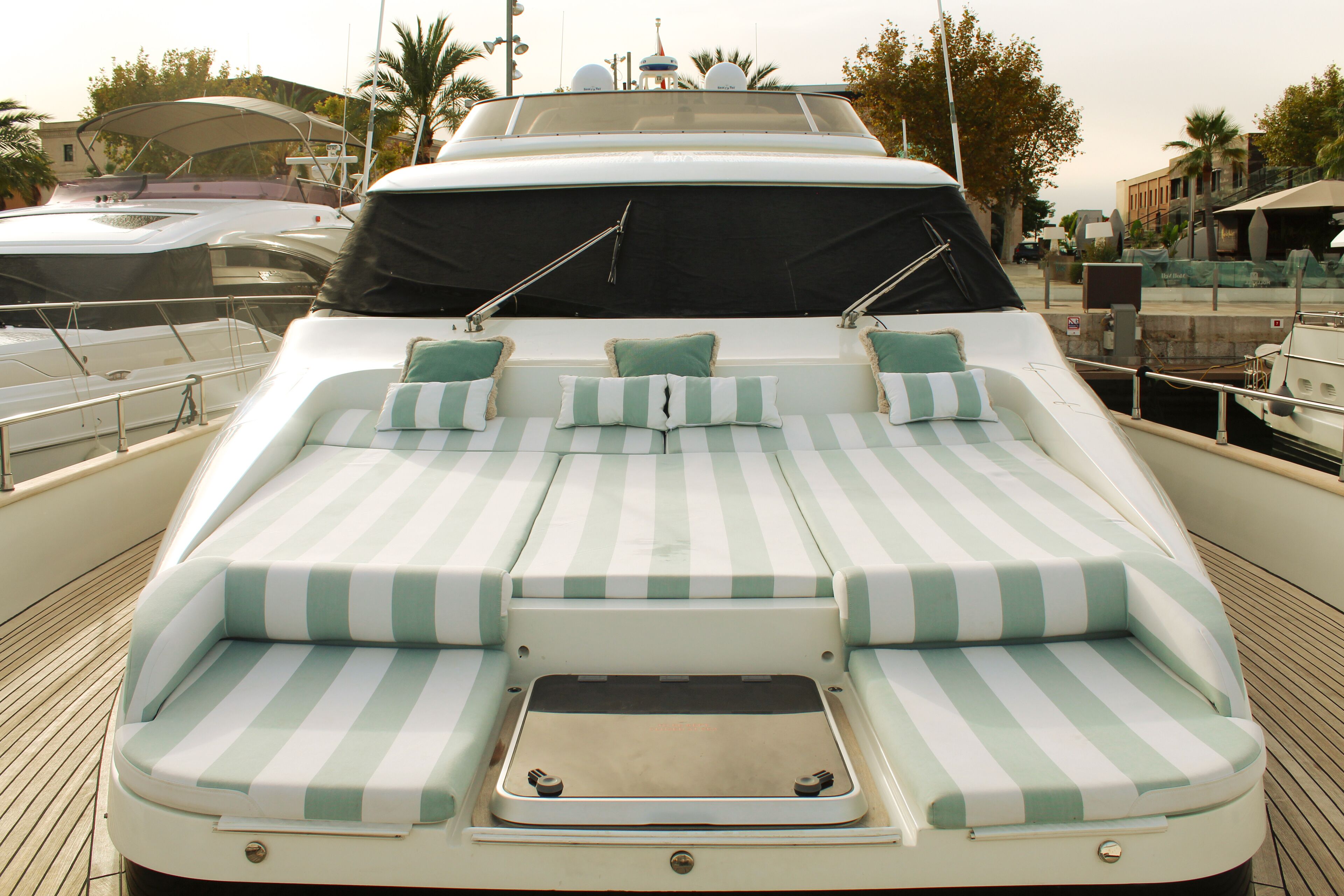 Photo - EssoEss Boat - Five Star - Exclusive use