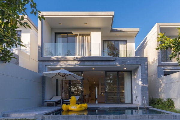 Private pool
