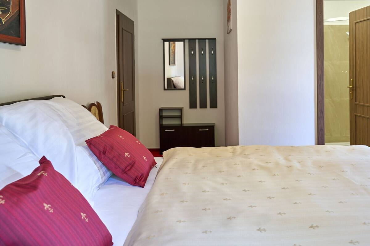 Habitación doble estándar | Wifi gratis y ropa de cama