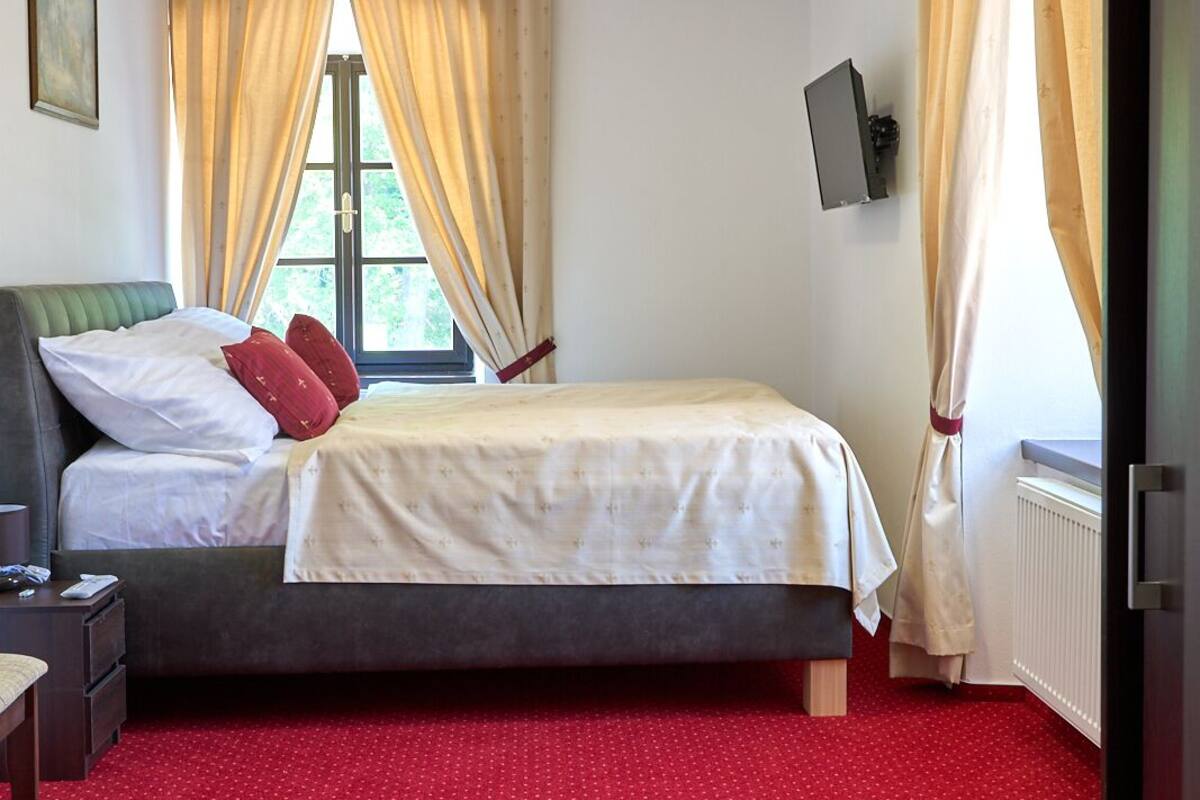 Habitación doble estándar | Wifi gratis y ropa de cama