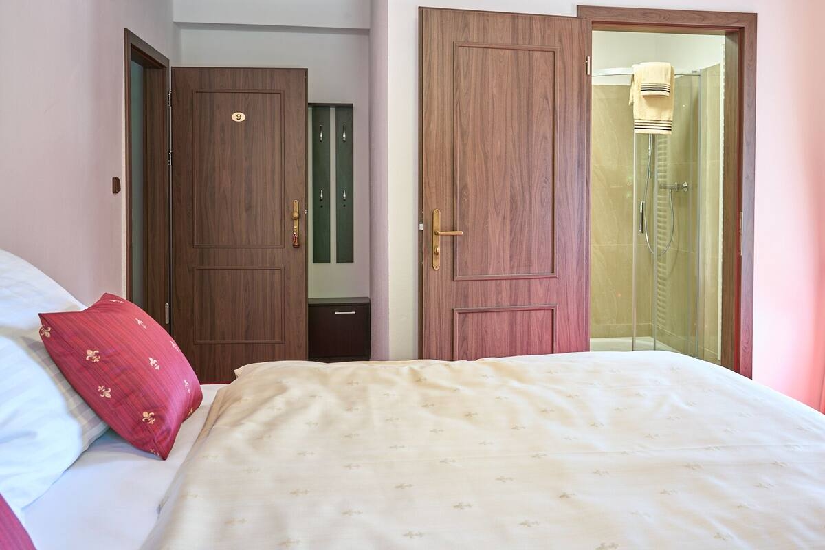 Habitación doble estándar | Wifi gratis y ropa de cama