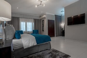 3 bedrooms, premium bedding, pillow-top beds, individually decorated - Alvanti Residences (Accra)