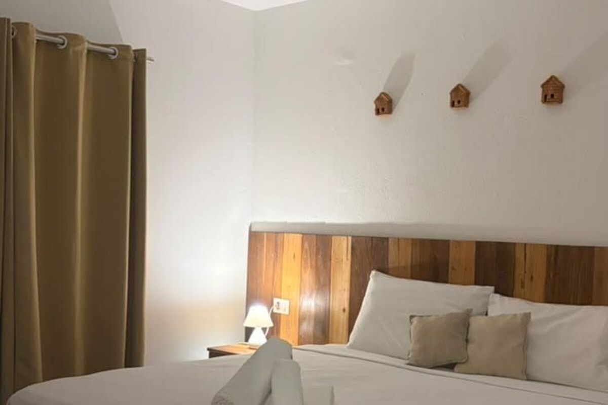 Comfort Suite, Pool View | Premium bedding, pillowtop beds, minibar, WiFi (free)
