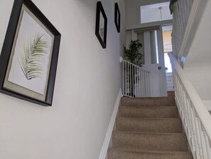 Interior - Spring Gardens, 4-bedroom seaside family home (Shanklin)