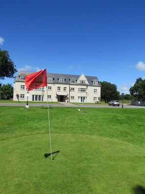 Sân golf mini