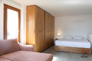 Business-Maisonette | Bügeleisen/Bügelbrett, kostenloses WLAN, Bettwäsche