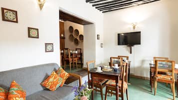 Tägliches inbegriffenes Frühstücksbuffet