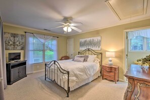 4 Schlafzimmer, Schreibtisch, Bügeleisen/Bügelbrett, Reisekinderbett