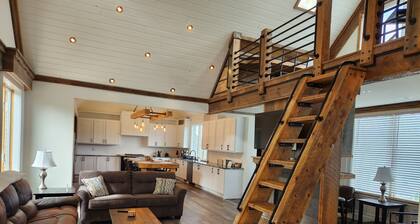 Saratoga house overlooking the lake