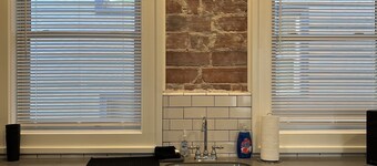Downtown Duplex, Upper/Lower With Game Room! Central Location, Sleeps 14