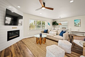 Smart TV, fireplace - Beachside Getaway with Ocean Views 3 Bedrooms 3 Baths (Jacksonville Beach)