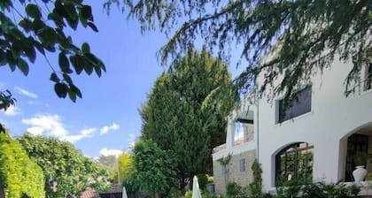 Magnifique villa avec piscine et salle de sport