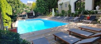 Magnificent villa with swimming pool and gym