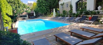 Magnificent villa with swimming pool and gym