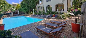 Magnificent villa with swimming pool and gym