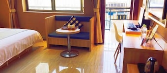Manjun Holiday Hotel