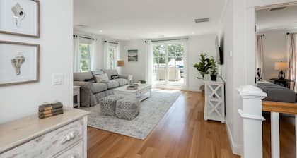 Popponesset, Exclusive, 3-Bdrm, 4-Bths, Sleeps 6, pool, hot tub, firepit, & A/C