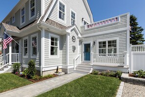 Exterior - Popponesset, Exclusive, 3-Bdrm, 4-Bths, Sleeps 6, pool, hot tub, firepit, A/C (Mashpee)