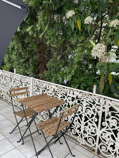 Charmanter Altbau mit Terrasse am Stadtpark