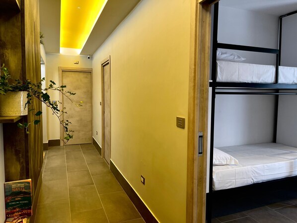 4 bedrooms, WiFi, bed sheets - Self-service structure with essential and elegant lines (Napoli)